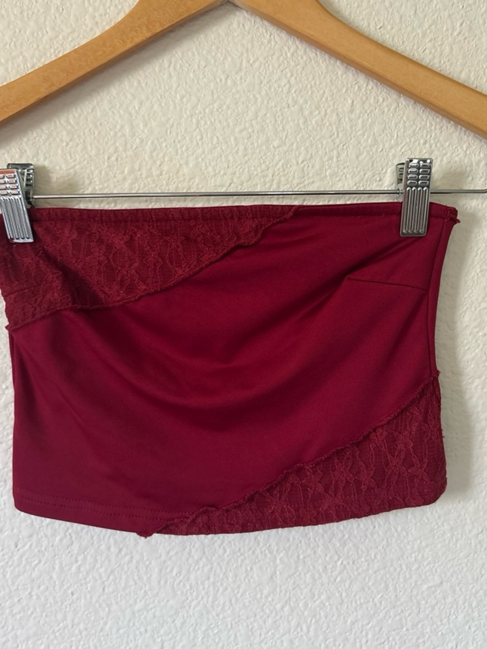 Edikted Burgundy Lace-Trim Tube Top